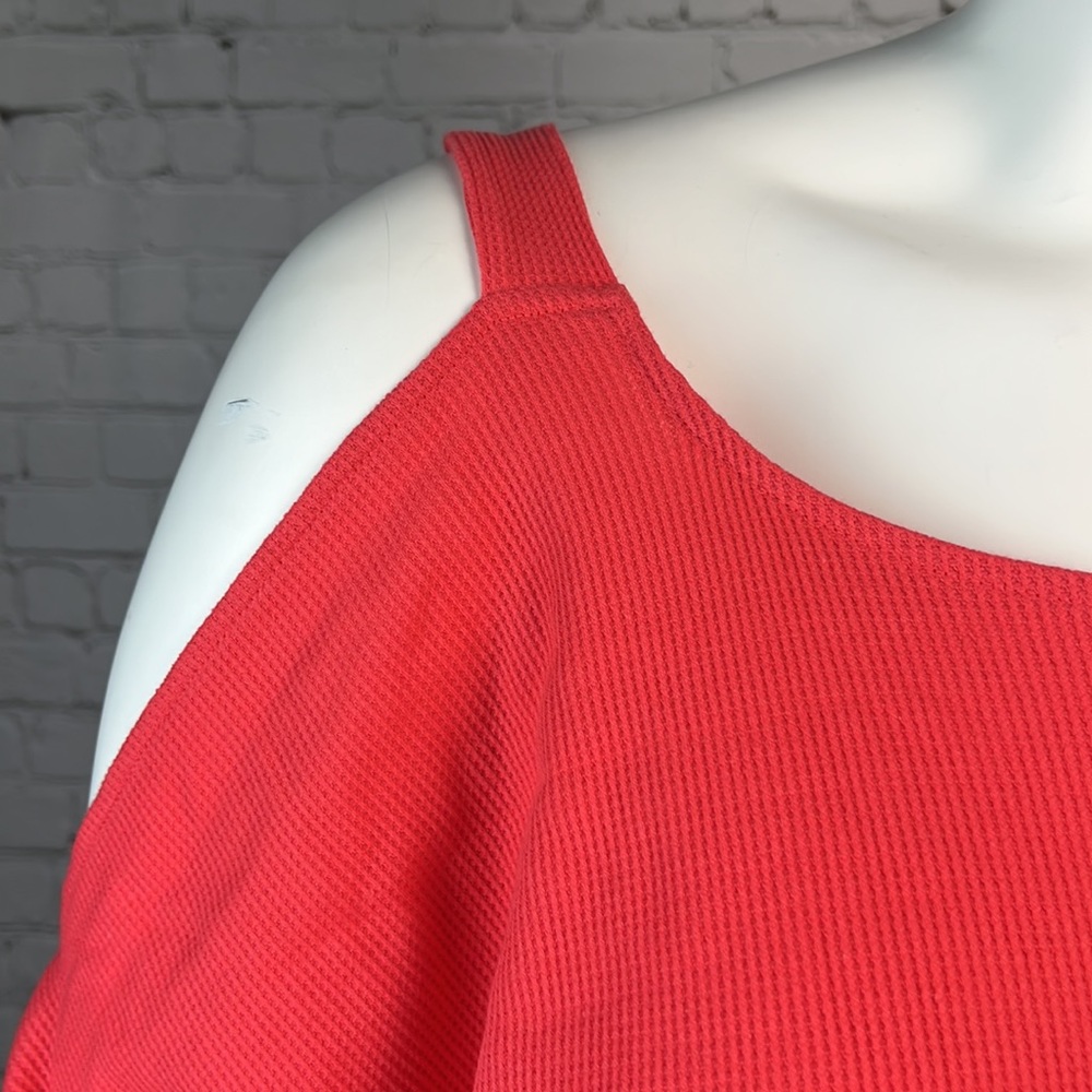Michael Kors Coral Waffle Knit Cold Shoulder Top Plus Size 2X - Picture 6 of 6